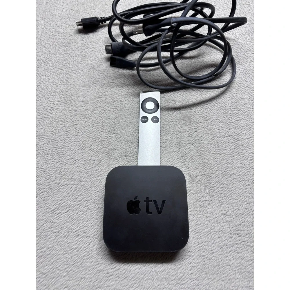 Apple Media Player A1469 3rd Gen Black 1080p HD Streaming Box with Remote EUC